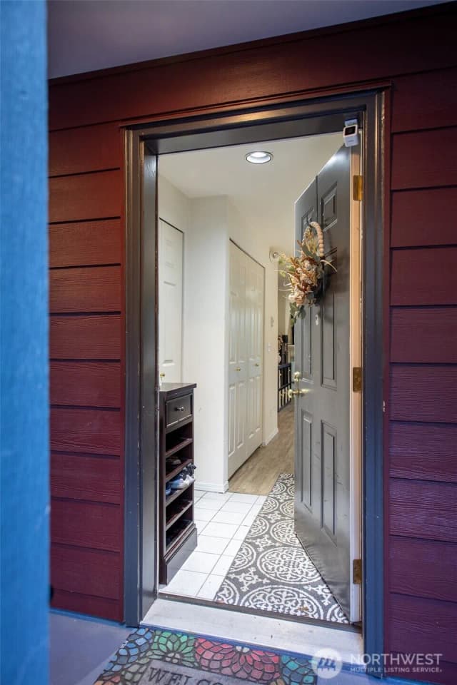 Property photo for 15917 Waynita Way Ne #e206, Bothell photo 4