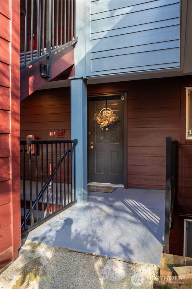 Property photo for 15917 Waynita Way Ne #e206, Bothell photo 3