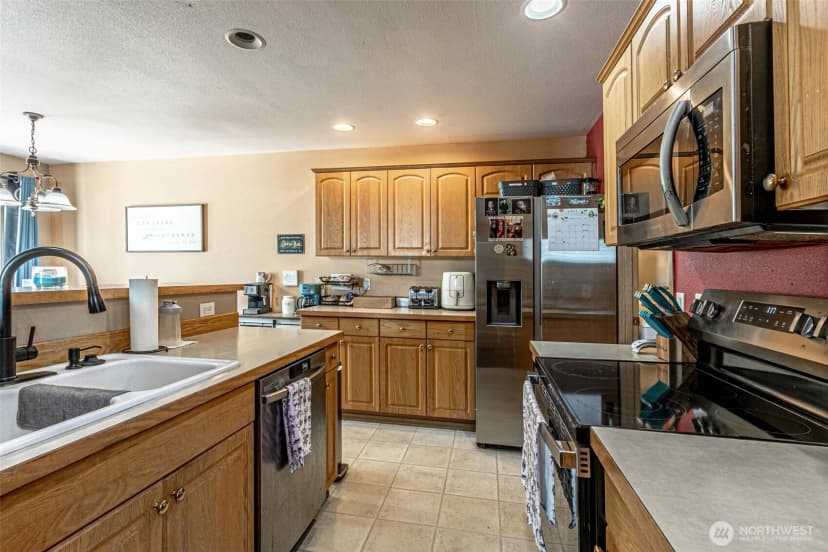 Property photo for 10710 185th Avenue E, Bonney Lake photo 11