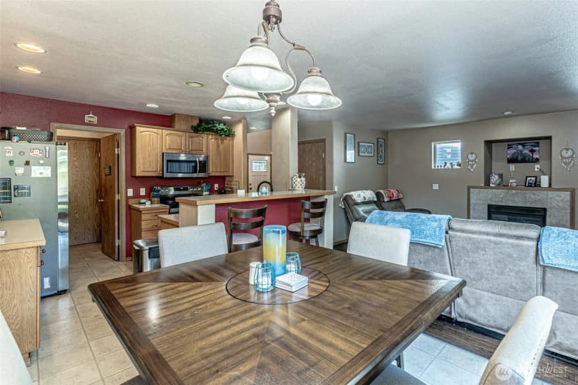 Property photo for 10710 185th Avenue E, Bonney Lake photo 10
