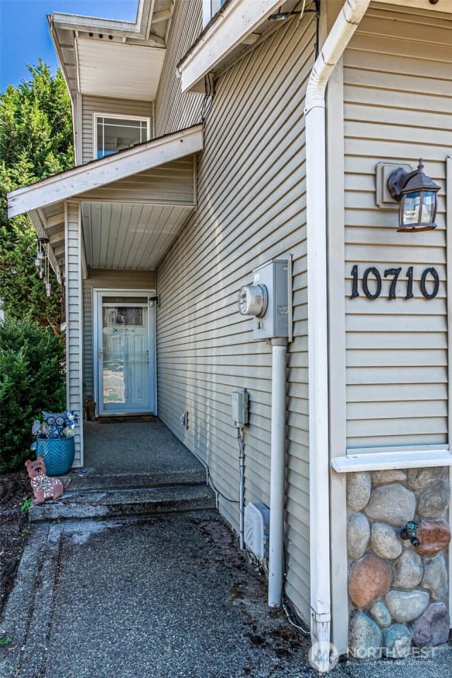 Property photo for 10710 185th Avenue E, Bonney Lake photo 2