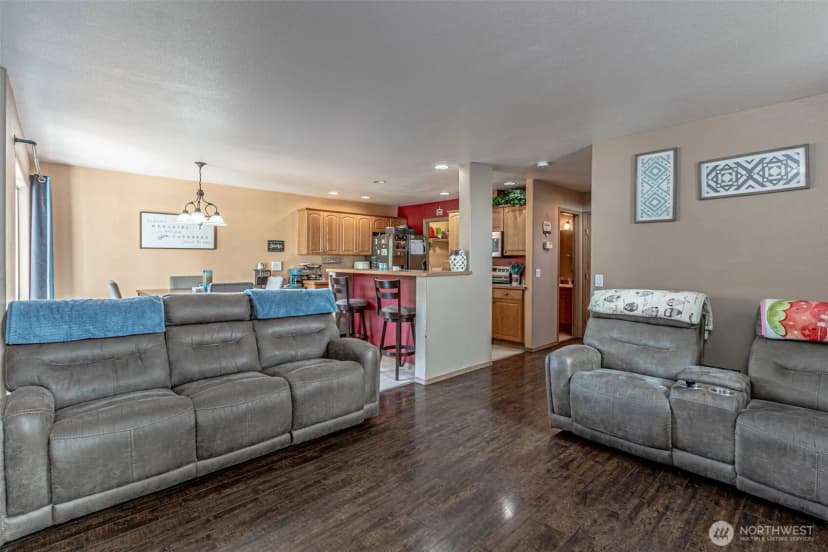 Property photo for 10710 185th Avenue E, Bonney Lake photo 8