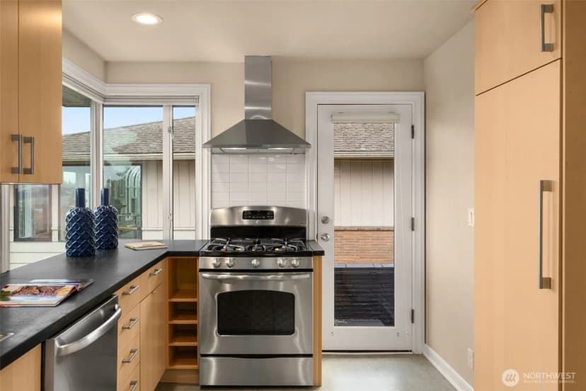 Property photo for 5930 Wilson Avenue S, Seattle photo 13