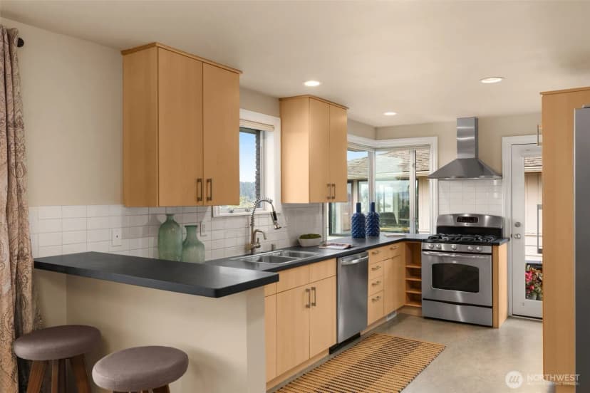 Property photo for 5930 Wilson Avenue S, Seattle photo 12