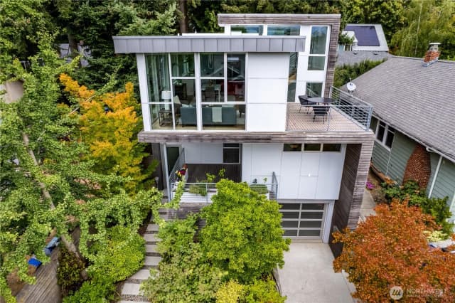Property photo for 2112 N 46th Street, Seattle photo 2