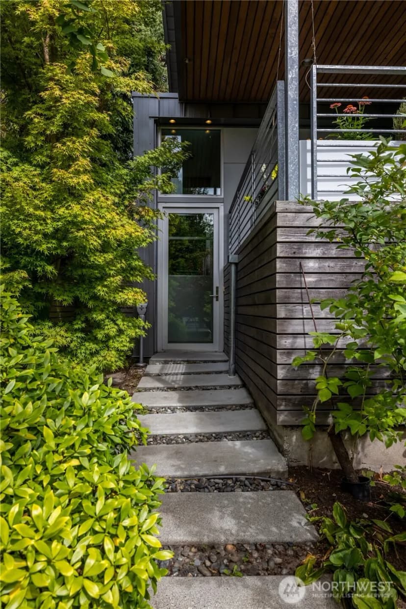 Property photo for 2112 N 46th Street, Seattle photo 4