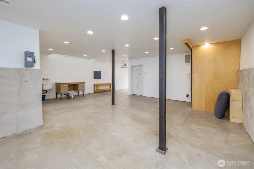 Property photo for 2112 N 46th Street, Seattle photo 31