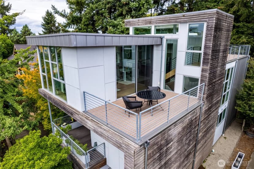 Property photo for 2112 N 46th Street, Seattle photo 8