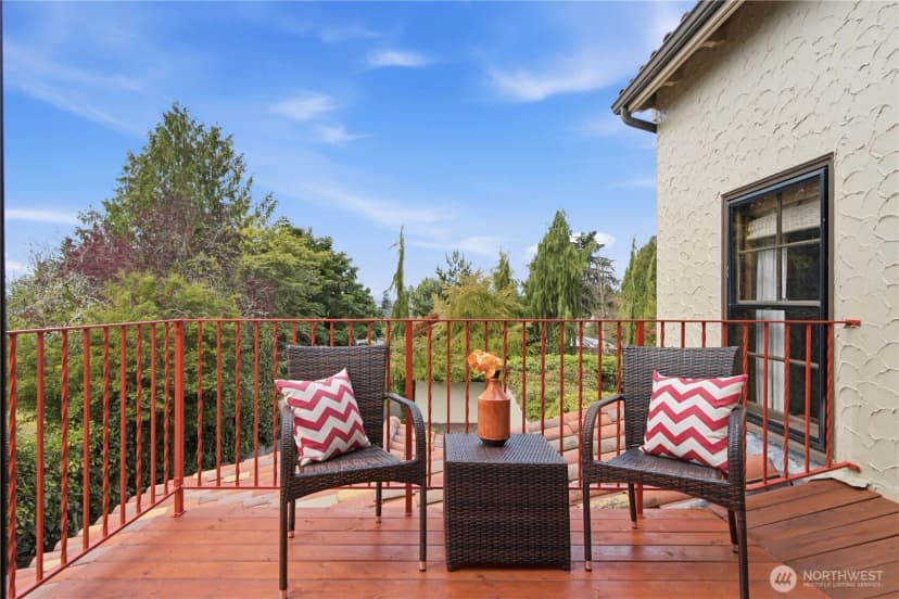 Property photo for 12221 8th Avenue Nw, Seattle photo 15