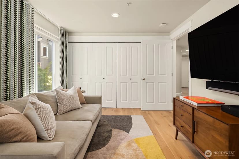 Property photo for 2334 Thorndyke Avenue W #301, Seattle photo 15