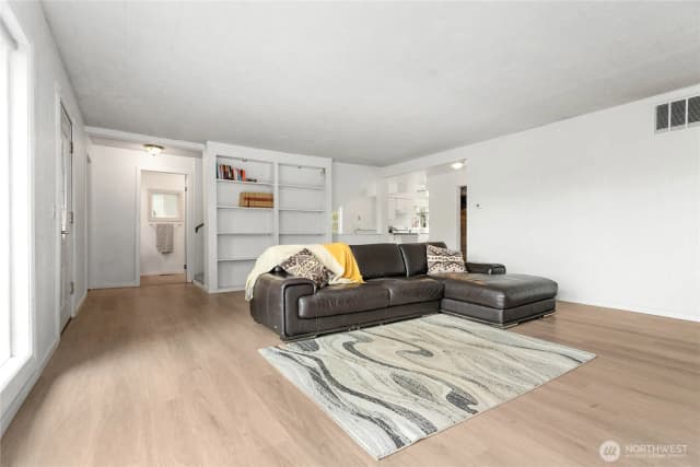 Property photo for 1445 Mt Baker Highway, Bellingham photo 5