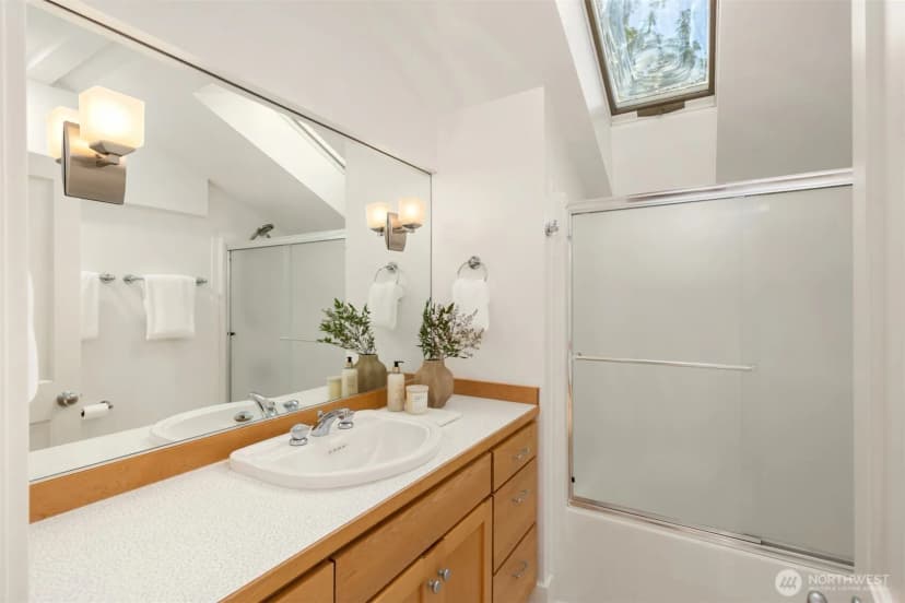 Property photo for 6575 Ne Honeysuckle Lane, Bainbridge Island photo 26