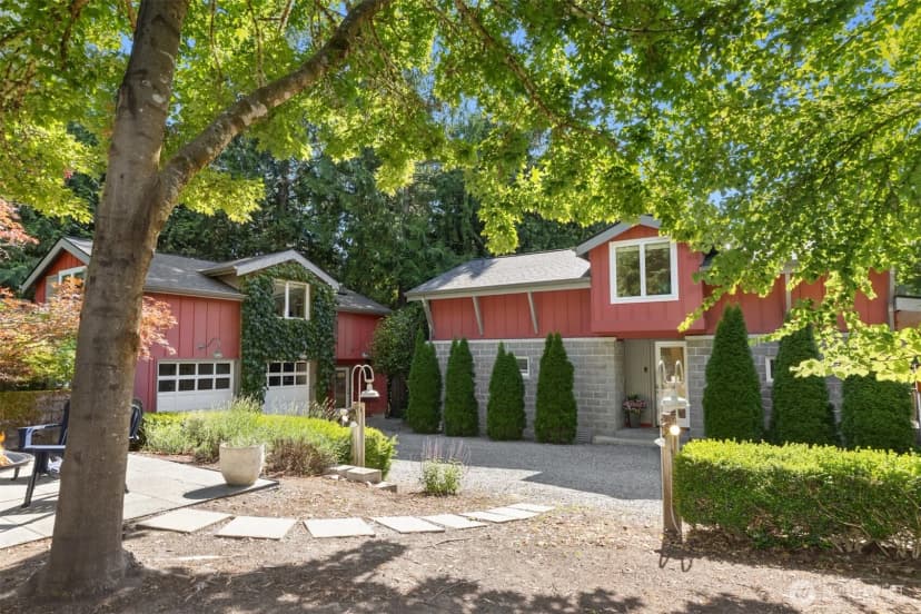 Property photo for 6575 Ne Honeysuckle Lane, Bainbridge Island