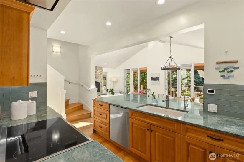 Property photo for 6575 Ne Honeysuckle Lane, Bainbridge Island photo 15