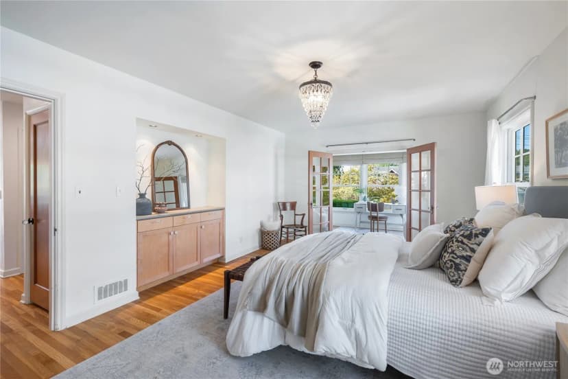 Property photo for 7702 Sunnyside Avenue N, Seattle photo 15