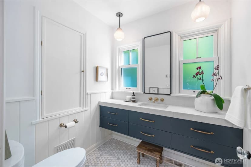 Property photo for 7702 Sunnyside Avenue N, Seattle photo 18