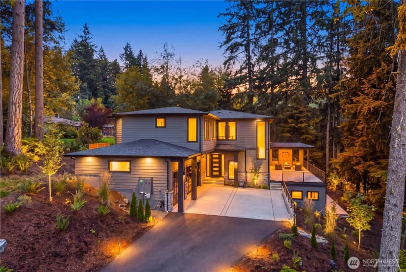 Property photo for 17720 Se 63rd Place, Bellevue photo 2