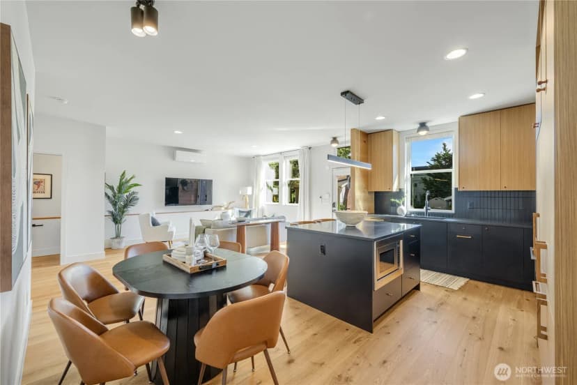 Property photo for 524 N 86th Street, Seattle photo 8