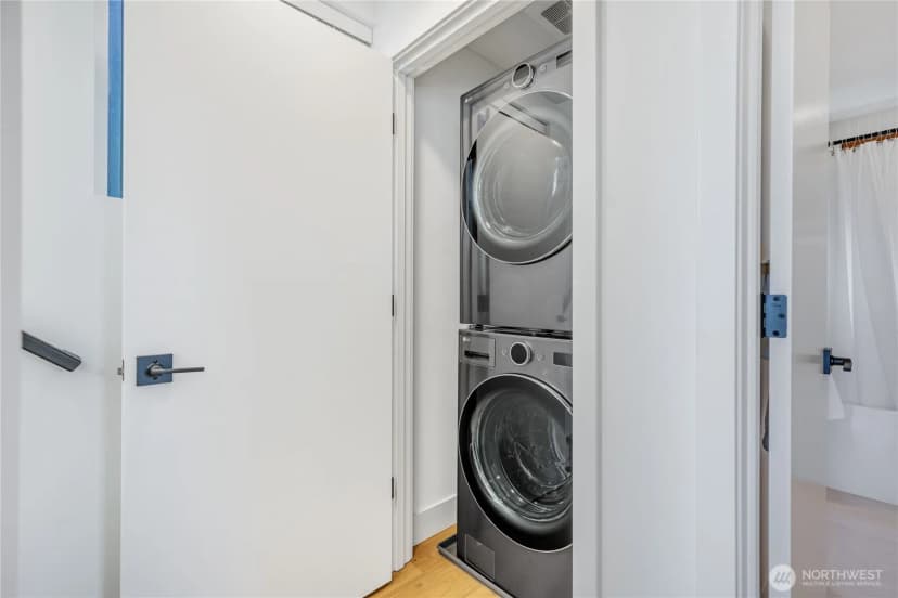 Property photo for 524 N 86th Street, Seattle photo 17