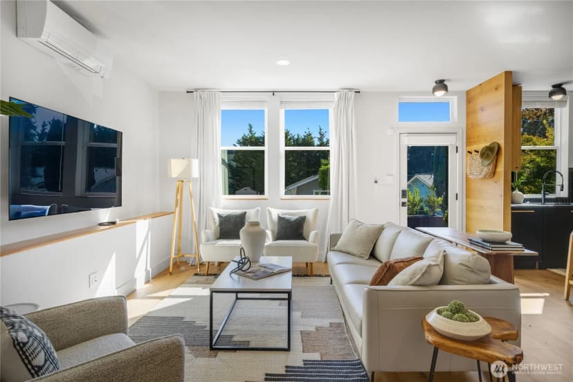 Property photo for 524 N 86th Street, Seattle photo 4