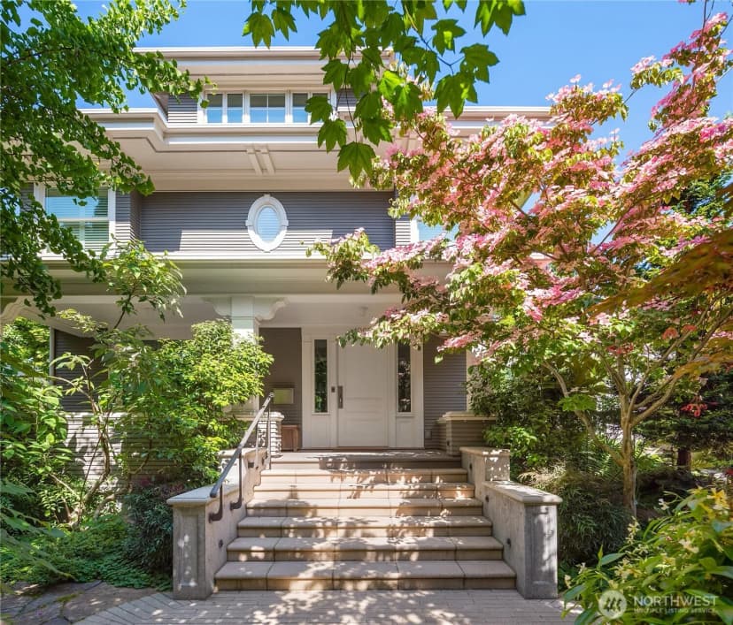 Property photo for 1065 Summit Avenue E, Seattle