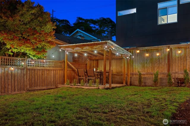 Property photo for 6526 4th Avenue Nw, Seattle photo 4