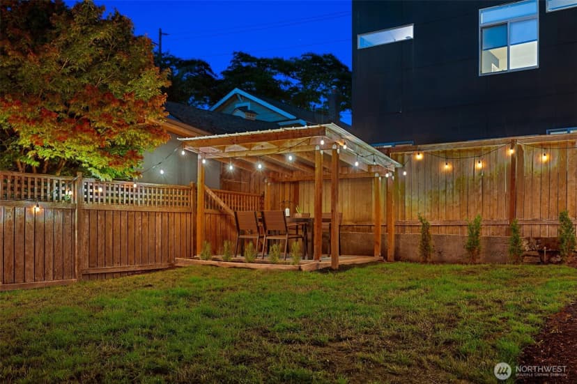 Property photo for 6526 4th Avenue Nw, Seattle photo 4