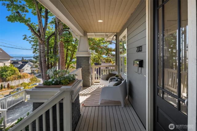 Property photo for 2313 E Mercer Street, Seattle photo 2