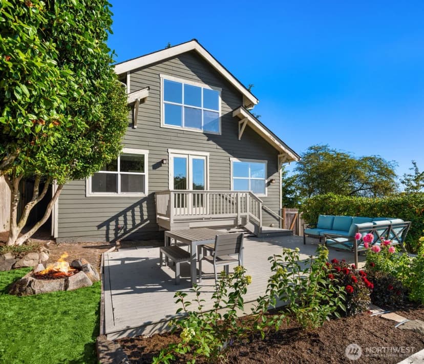 Property photo for 2313 E Mercer Street, Seattle photo 32