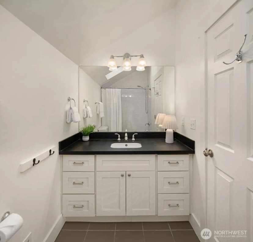Property photo for 2313 E Mercer Street, Seattle photo 25