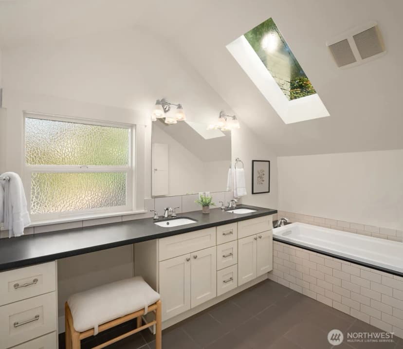 Property photo for 2313 E Mercer Street, Seattle photo 21