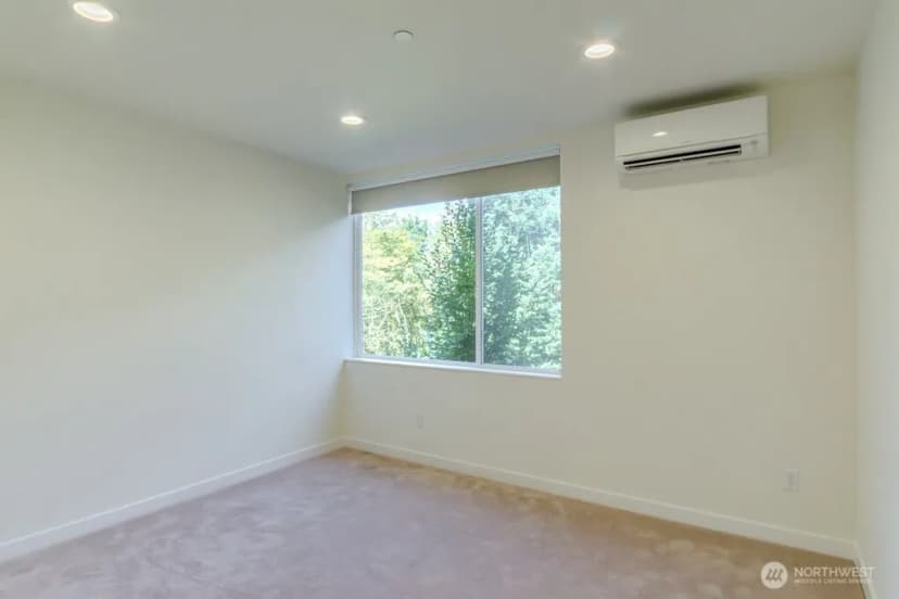 Property photo for 2513 13th Avenue S #e, Seattle photo 6