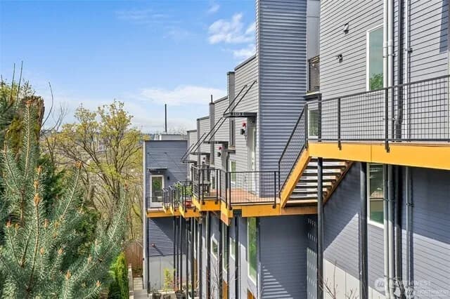 Property photo for 2513 13th Avenue S #e, Seattle photo 25