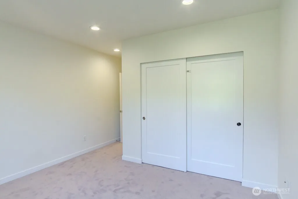 Property photo for 2513 13th Avenue S #e, Seattle photo 8
