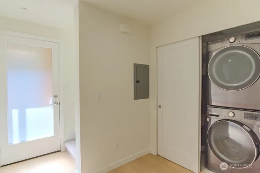 Property photo for 2513 13th Avenue S #e, Seattle photo 13