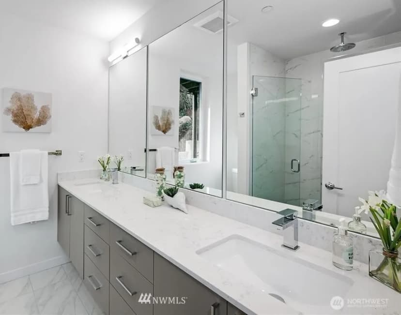 Property photo for 2513 13th Avenue S #e, Seattle photo 10