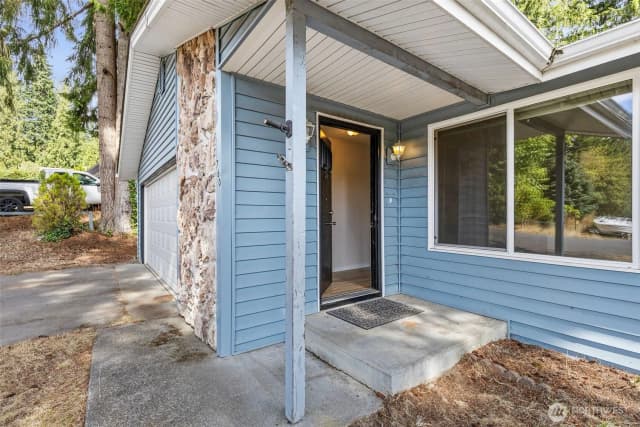 Property photo for 760 Nw Firglade Drive, Bremerton photo 3