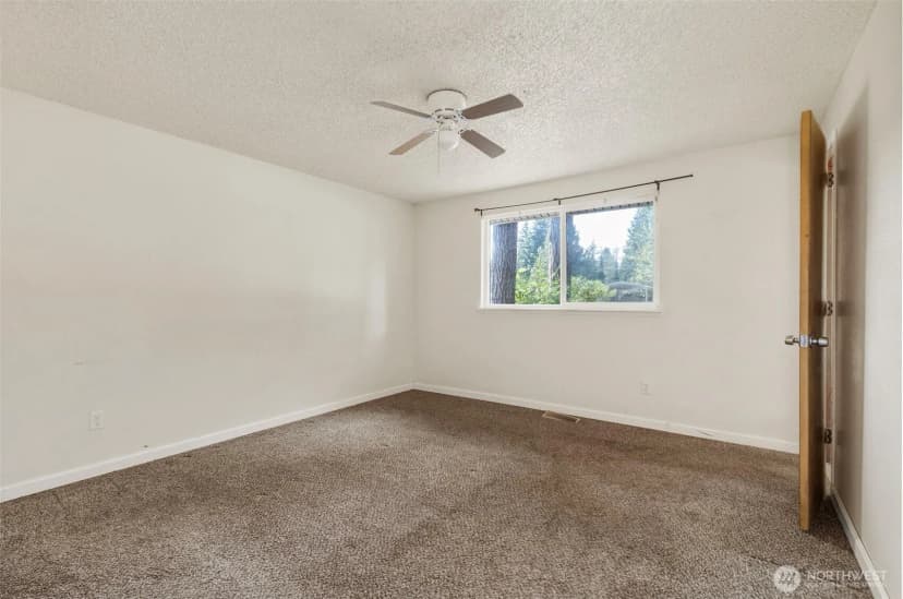 Property photo for 760 Nw Firglade Drive, Bremerton photo 11