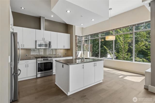 Property photo for 900 Lenora Street #w200, Seattle photo 3