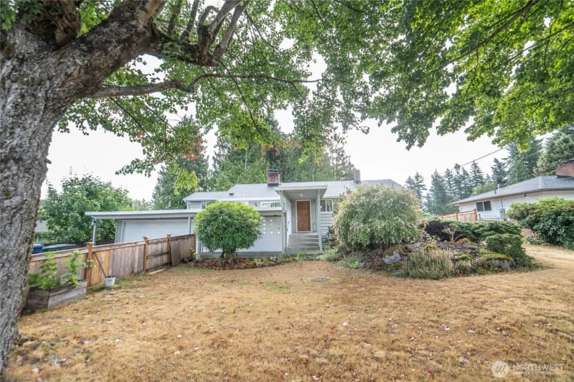 Property photo for 17220 129th Avenue Se, Renton photo 8