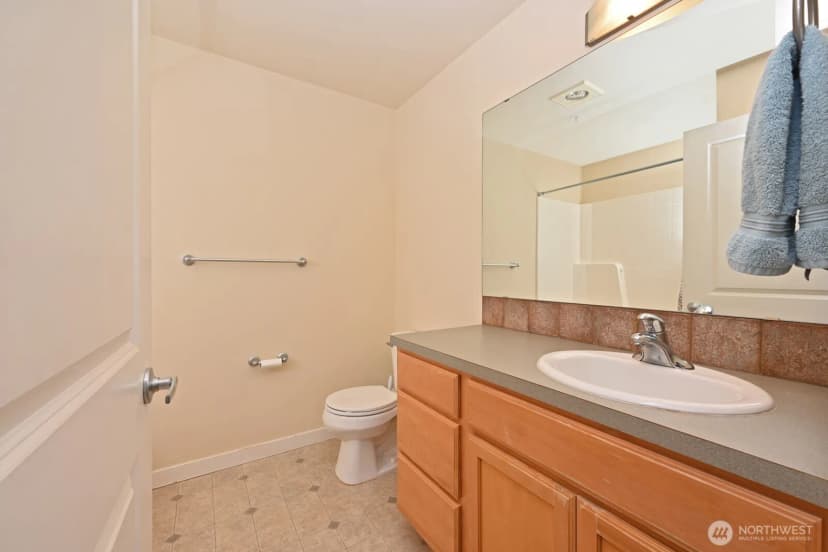 Property photo for 12534 15th Avenue Ne #36, Seattle photo 25