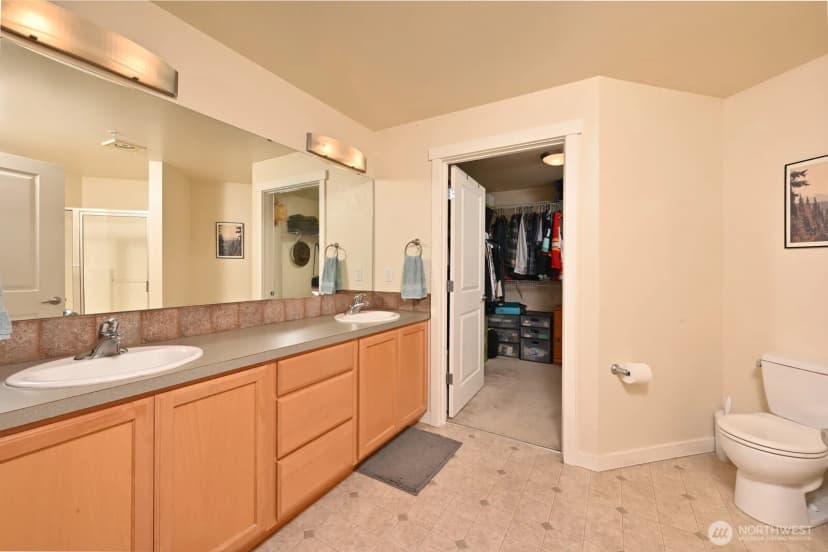 Property photo for 12534 15th Avenue Ne #36, Seattle photo 21