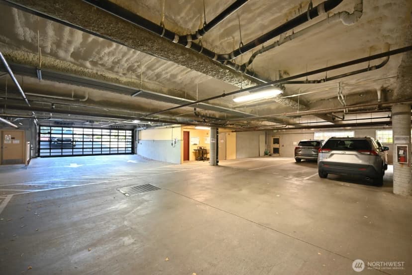 Property photo for 12534 15th Avenue Ne #36, Seattle photo 32