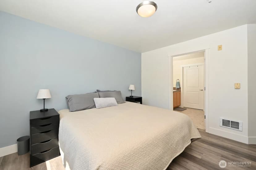 Property photo for 12534 15th Avenue Ne #36, Seattle photo 18