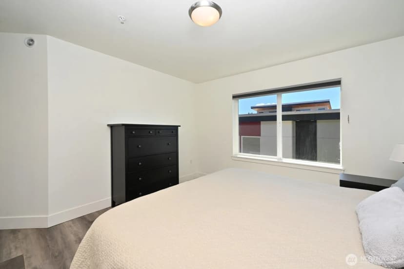 Property photo for 12534 15th Avenue Ne #36, Seattle photo 19
