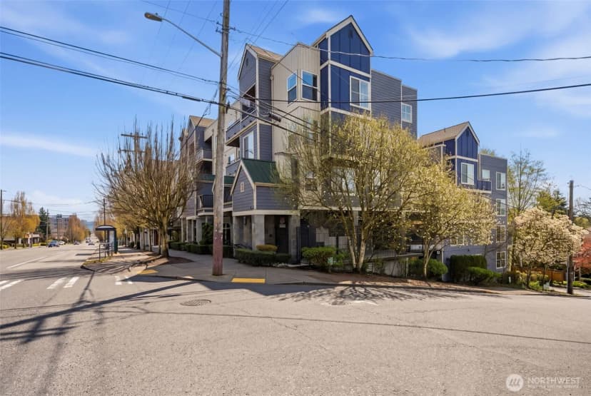 Property photo for 9057 Greenwood Avenue N #102, Seattle photo 21