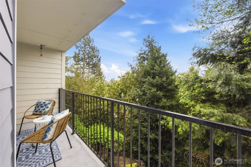 Property photo for 9057 Greenwood Avenue N #102, Seattle photo 15