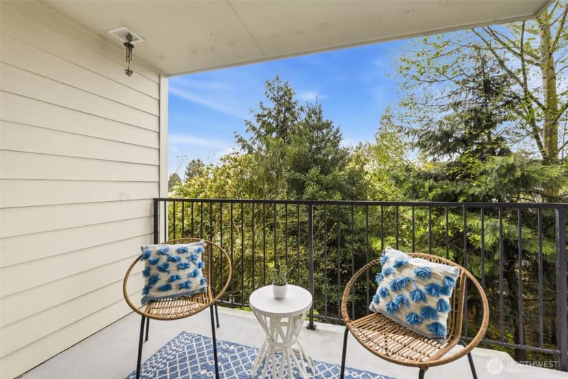 Property photo for 9057 Greenwood Avenue N #102, Seattle photo 13
