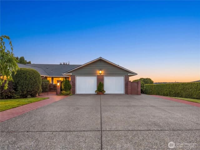 Property photo for 954 S Locust Lane, Tacoma