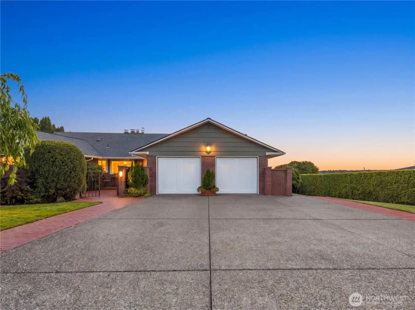 Property photo for 954 S Locust Lane, Tacoma